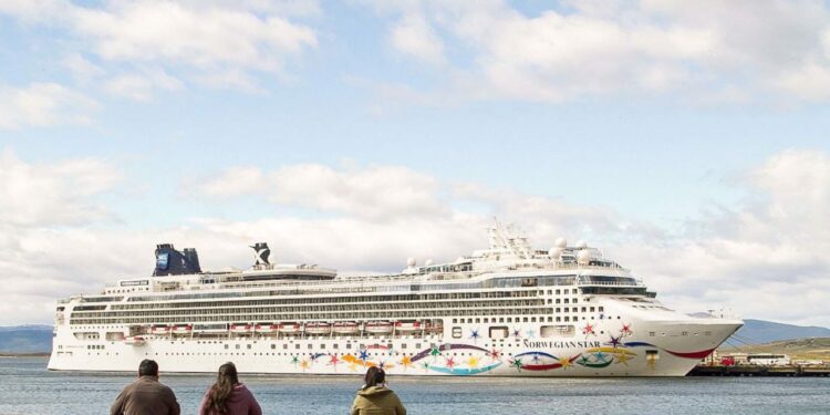 Reanudación de la actividad de cruceros
