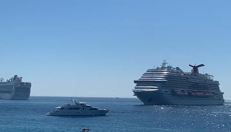 Recibe Cabo San Lucas cruceros Carnival Panorama y Grand Princes