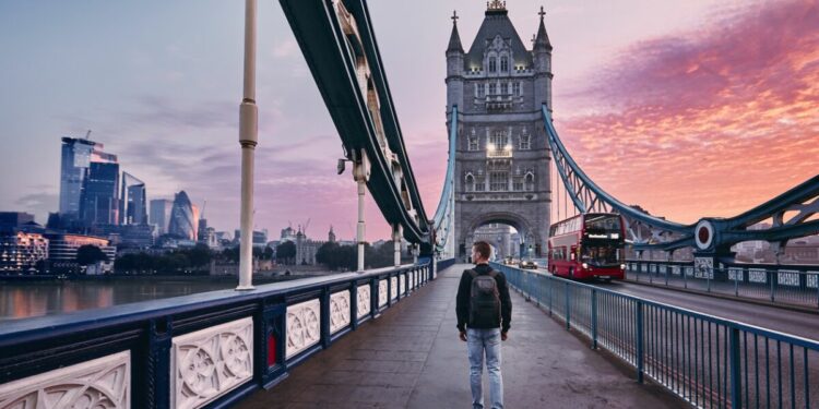 Reino Unido saca a México de su lista roja de viajes, esto significa