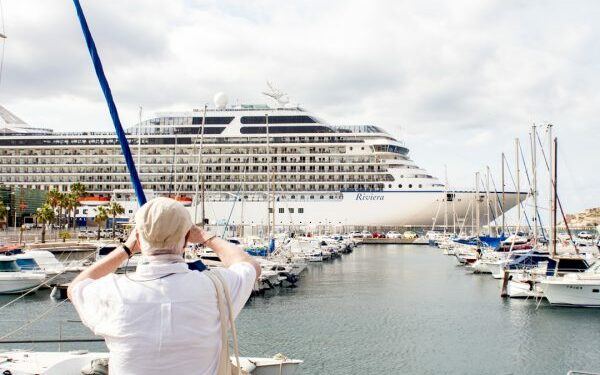Riviera se suma a servicios de Oceania Cruises