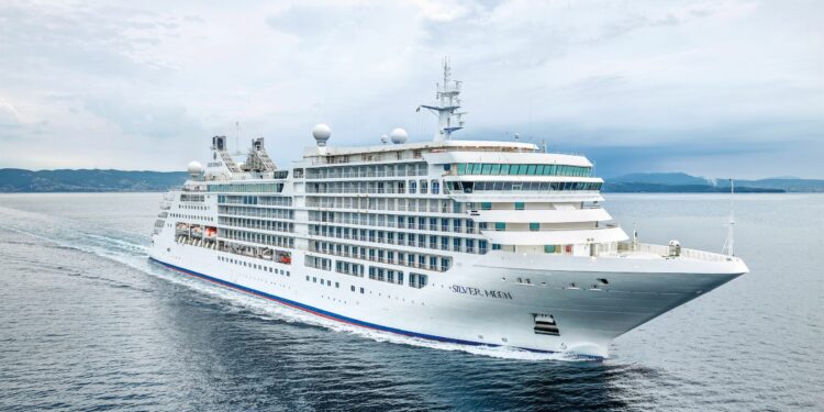 Silversea invita a descubrir la belleza de Sudamérica a bordo del Silver Moon