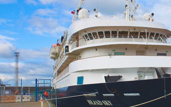 Terminales multipropósito de Puerto de Troon reciben cruceros