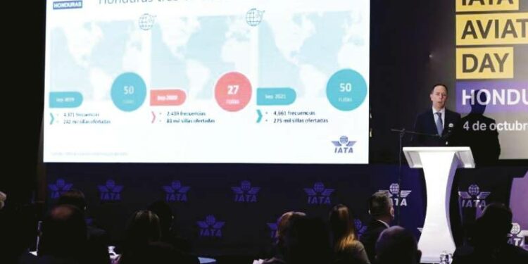 Toncontín estaba limitado por su topografía, no podía crecer