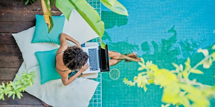 Trabajar, viajar y comer: la búsqueda de los nómadas digitales