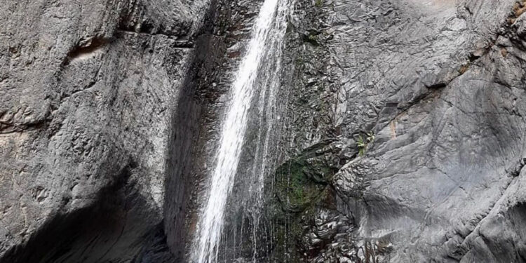 Tres destinos baratos y cerca de lima para vivir una aventura