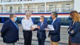 Santander recibe por primera vez al crucero de ultra lujo Hanseatic Nature de Hapag Lloyd