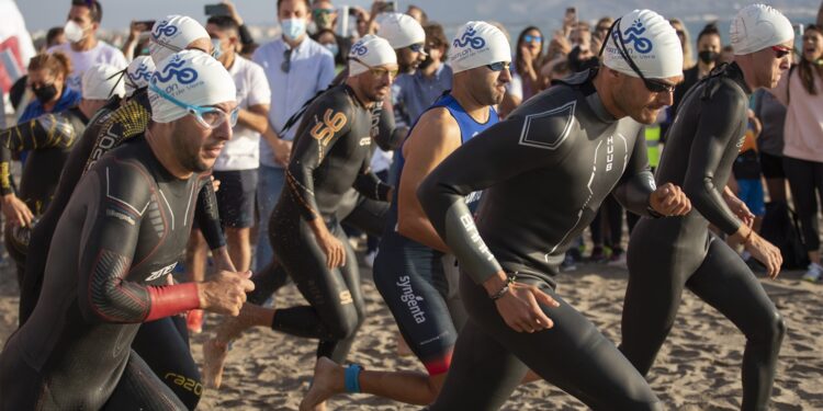 Vera se consolida como referente deportivo con el I Triatlón Ciudad de Vera