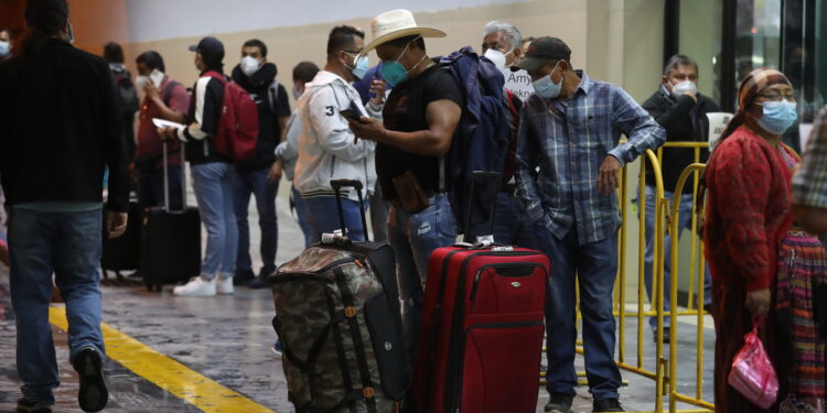 Viajes se recuperarán este año si se permite acceso a vacunados con Sputnik V, según aerolíneas – Prensa Libre