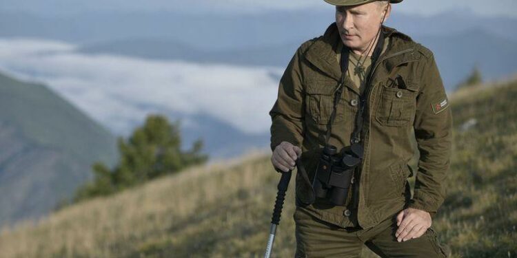 Putin en una montaña en la región de Tuva, en el sur de Siberia