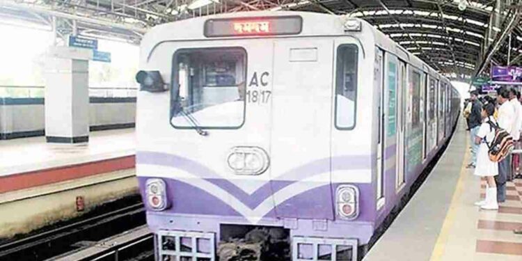 Kolkata Metro, rastrillo sin aire acondicionado