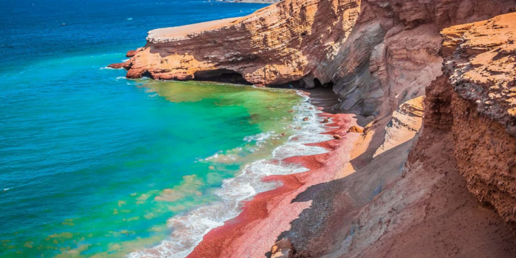 ¿Cómo llegar a La Mina, la playa secreta de Ica?