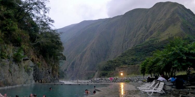 ¿Dónde están los mejores baños termales en el Perú?