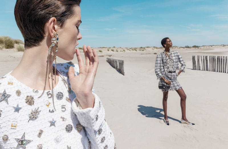 Chanel rinde culto a Cocteau en su nueva campaña 2021/22