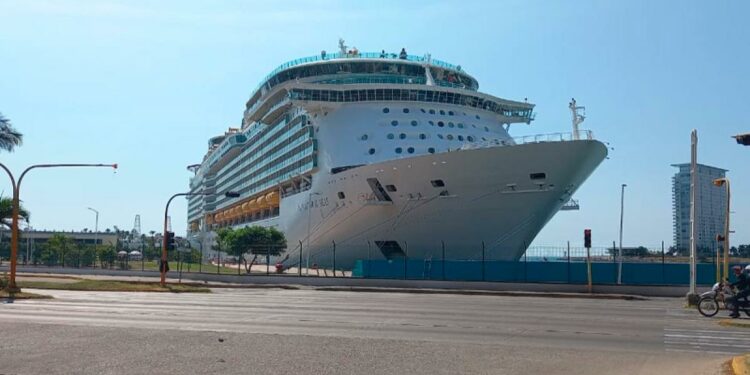 Arriba por primera vez el crucero Navigator of the Seas