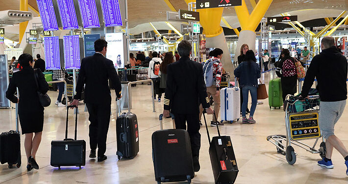 A pesar de recomendación en contra de la OMS: Países europeos restringen viajes ante nueva variante de Covid-19 - Duna 89.7