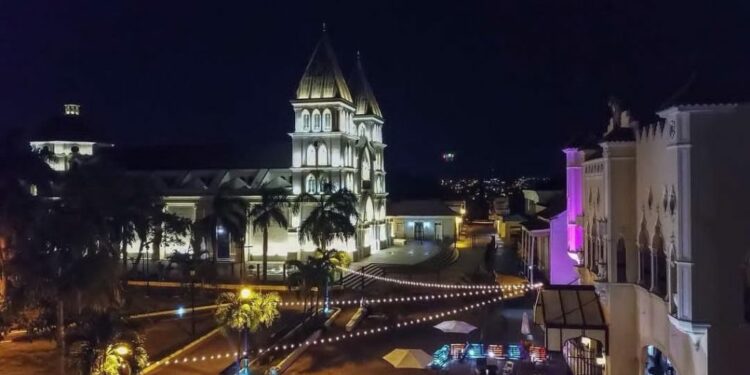 ADOMPRETUR se reúne con periodistas para promover turismo y cultura en Santiago