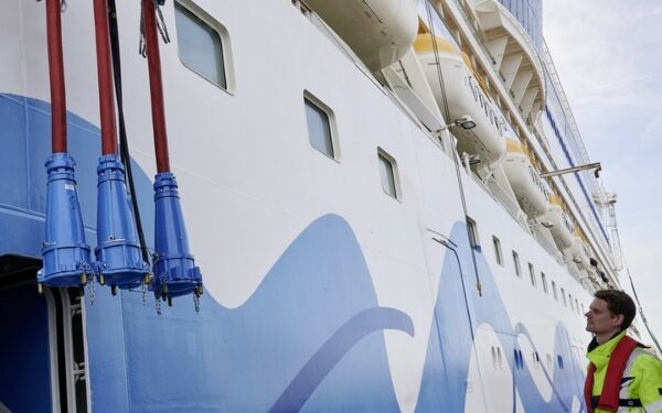 AIDA Cruises amplía uso de energía en tierra en puertos alemanes en 2021