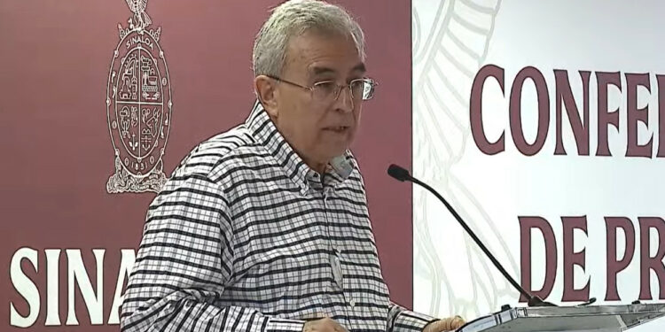 Anuncia Rocha proyecto de un crucero nacional que visitaría Mazatlán y Topolobampo