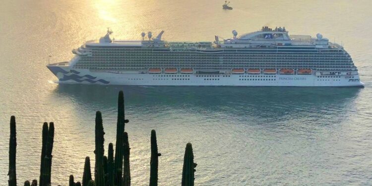 Arriba a Mazatlán, Sinaloa, el crucero Majestic Princess