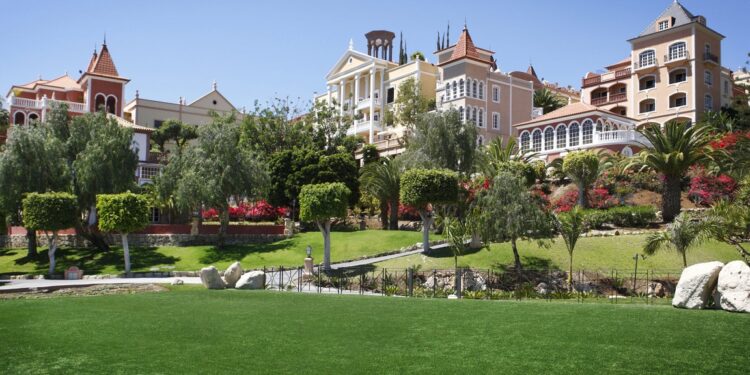 Bahía del Duque, premio Condé Nast Johansen al Mejor Servicio