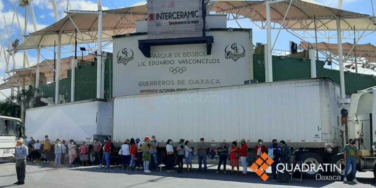 Bloquean crucero del estadio de béisbol y bulevar Eduardo Vasconcelos