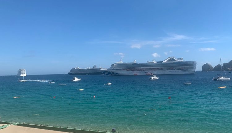 Cabo San Lucas recibe triple arribo de cruceros