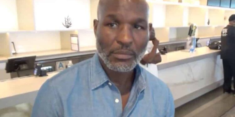 Bernard Hopkins habló del Canelo.