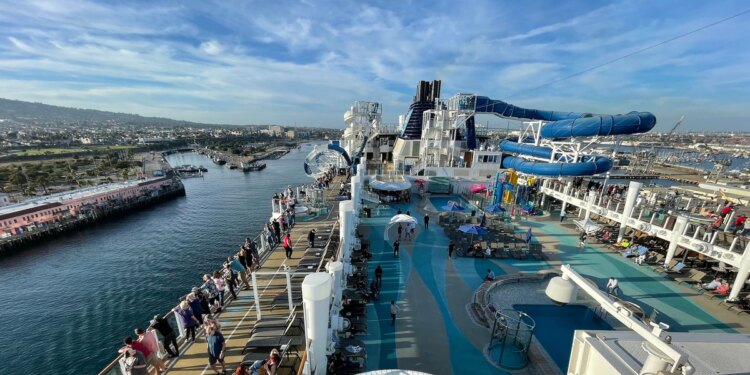 Conoce el crucero Norwegian Bliss