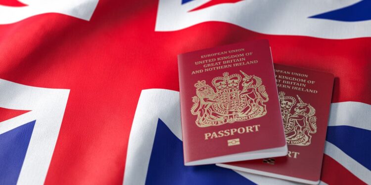 Costarricenses podrán viajar a Inglaterra sin requisito de aislamiento