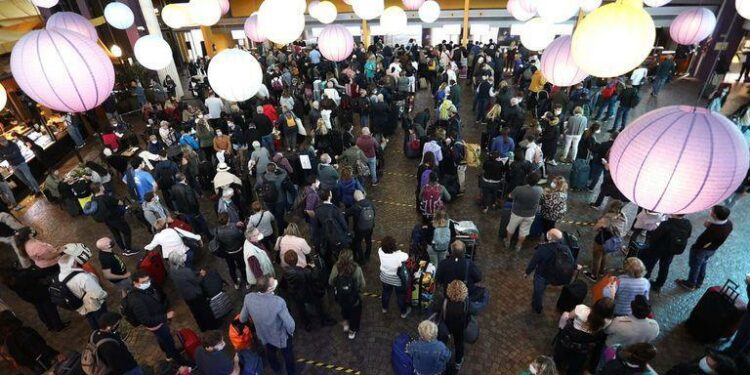 alida de turistas en Buquebus por reapertura de fronteras con Uruguay