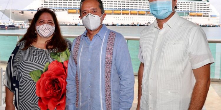 Después de 15 meses regresa un crucero a Cozumel