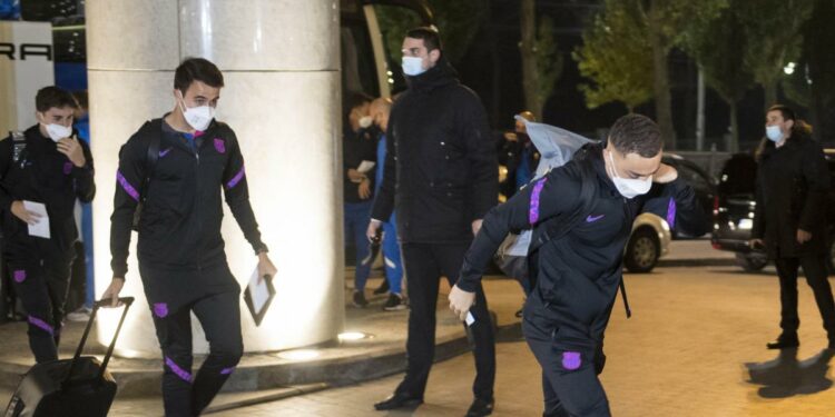 Dest, baja con el Barça para Vigo y con EE.UU.