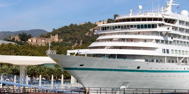 Directores de agencias de viajes premium de Reino Unido conocen la oferta...