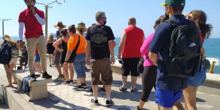 El crucero Carnival Panorama llega a Mazatlán con 3 mil 29 pasajeros y mil 444 tripulantes