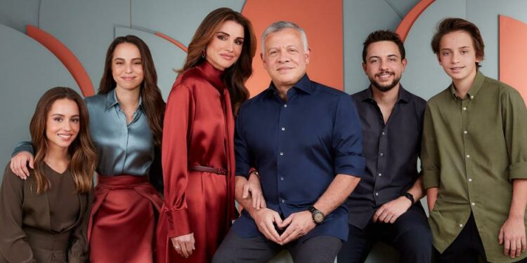 El desigual destino de los hijos varones de la reina Rania de Jordania y la reina viuda Noor