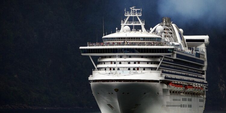 En 4 meses, van mil 350 contagios de Covid en cruceros