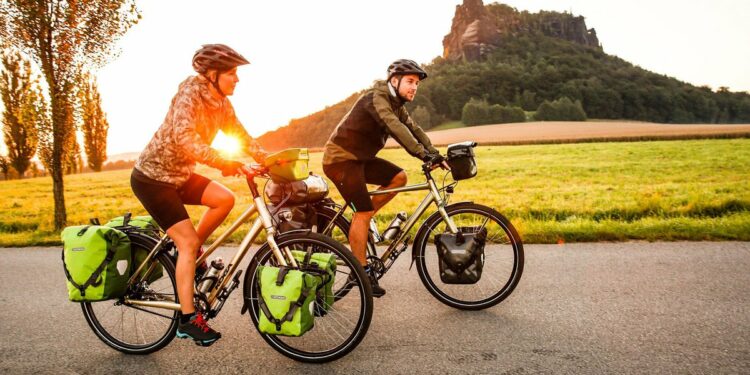 En bici, a pie o en buque: alternativas a viajar en avión