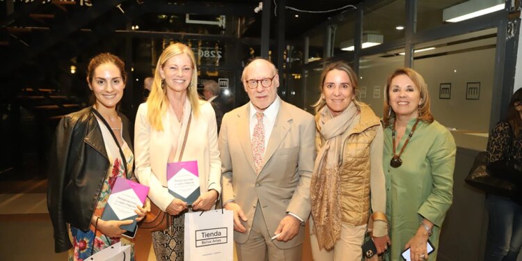 En fotos: Julio César Crivelli presentó su libro “Peregrinaciones y viajes mágicos”