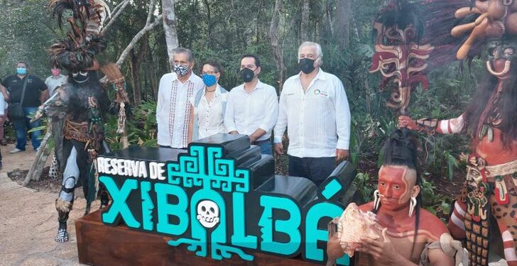 Mauricio Vila  acompaña a Miguel Torruco a visitar Las Aldeas La Coloradotas asi como el avnace de las obras en Xibalba