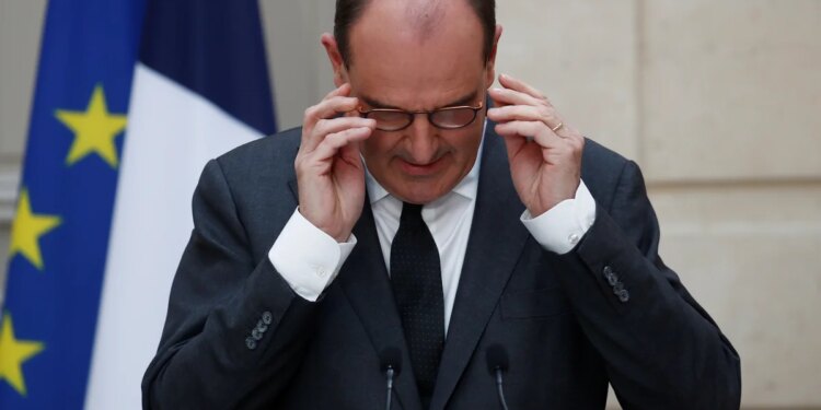 Francia propondrá a Johnson un pacto migratorio en el Canal de la Mancha