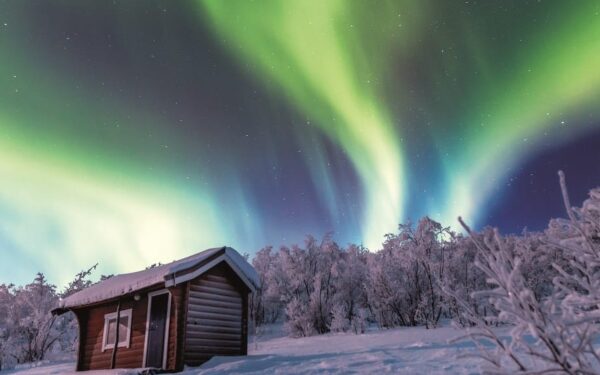 Fred. Olsen Cruise Lines regresa a Noruega con nuevo barco Borealis zarpando para buscar la aurora boreal