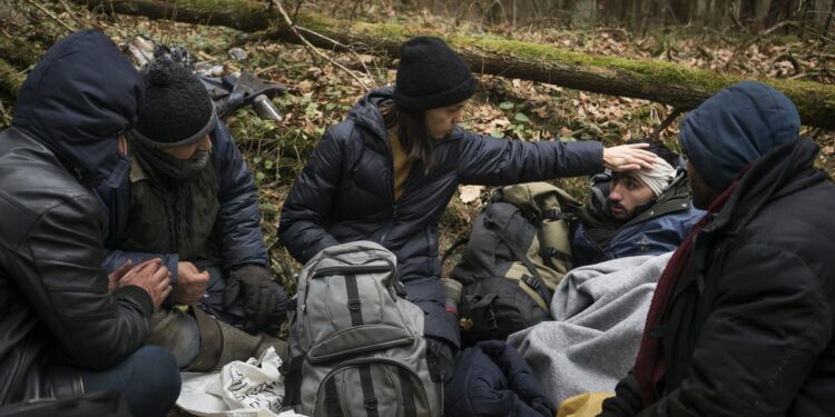 Human Rights Watch acusa a Polonia y Bielorrusia de violar los derechos de los migrantes que tratan de entrar en suelo europeo | Internacional