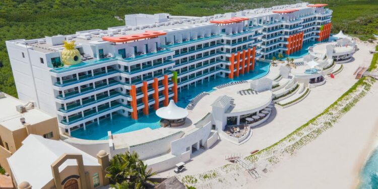 Travel Weekly Magellan Awards otorga ocho premios a Hoteles de Karisma Hotels Resorts en la Riviera Maya y del Caribe