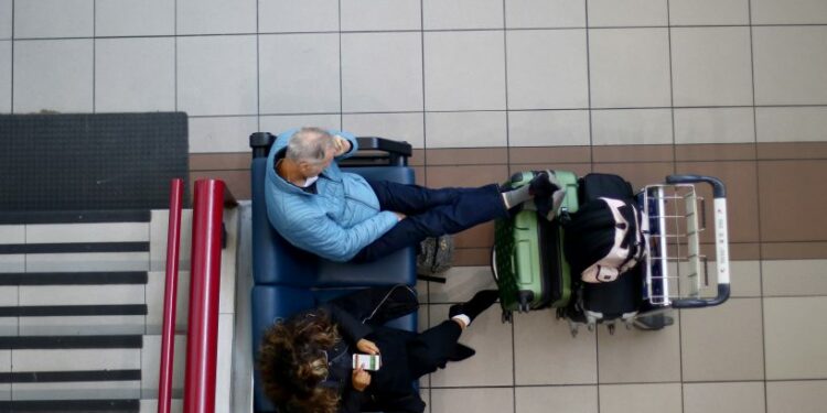 Israel estudia prohibir viajes a lugares con más contagios de Europa