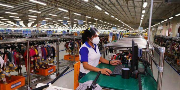 La Nación / Exportación de maquila está en su mejor momento