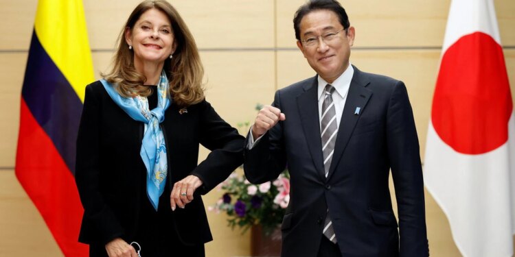 La canciller colombiana busca "mayor convergencia" con Japón en TPP-11 y APEC
