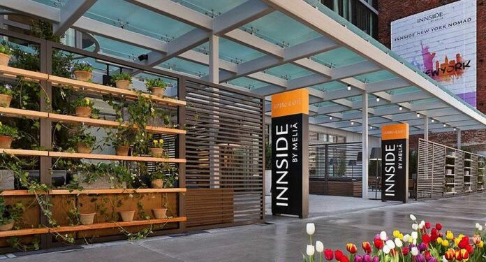 innside-new-york-entrance meliá
