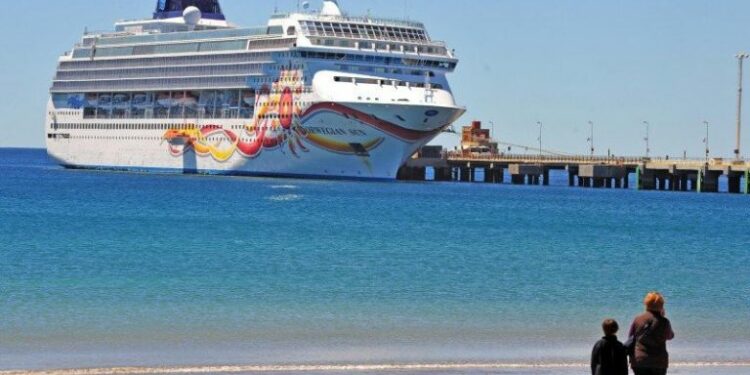 La temporada de cruceros generará un importante movimiento económico en la Comarca VIRCh-Valdés