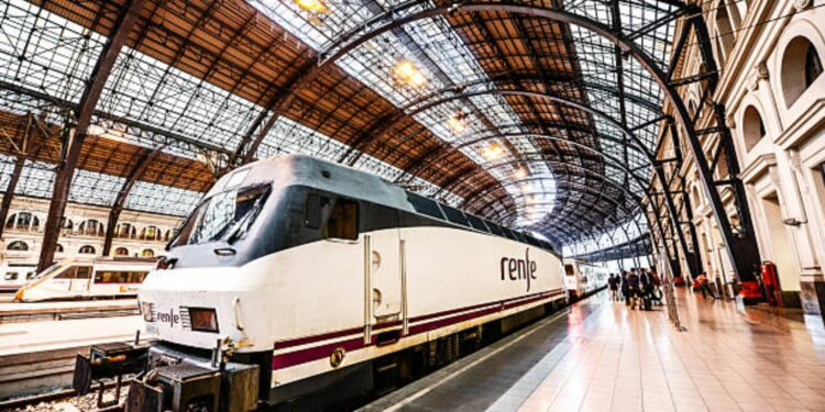 Las ofertas de Renfe para un viaje exprés en el puente de diciembre
