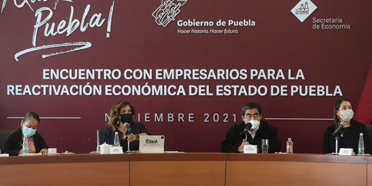 Llama Barbosa a empresarios a mantener acciones para apertura económica